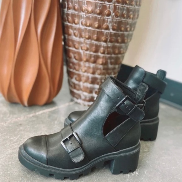 BEAST FASHION Shoes - Black Buckle Boots booties nwb